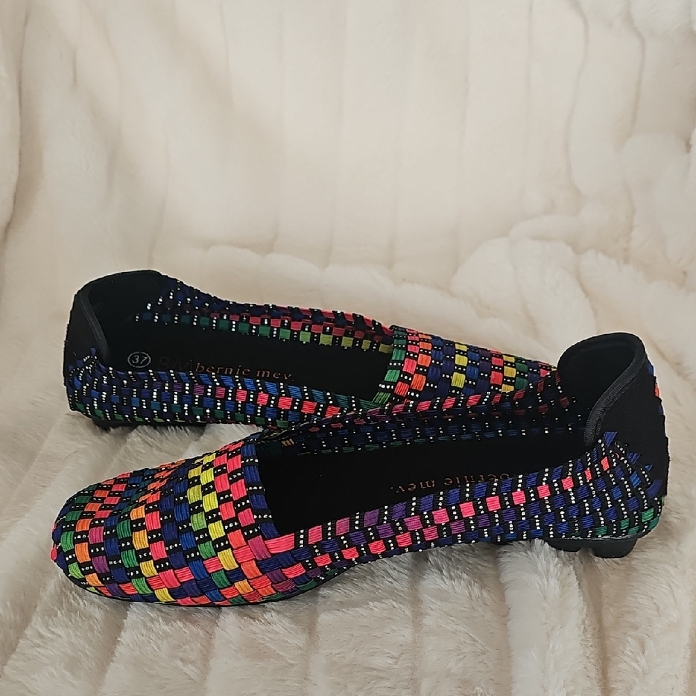 bernie mev. Women's Multicolor Woven Flats